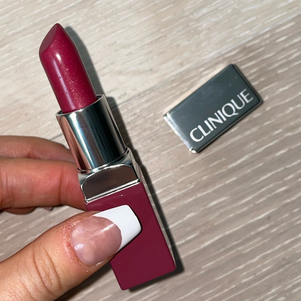 Clinique 13 Love Pop Women’s Red Berry Lipstick NEW - Picture 3 of 16